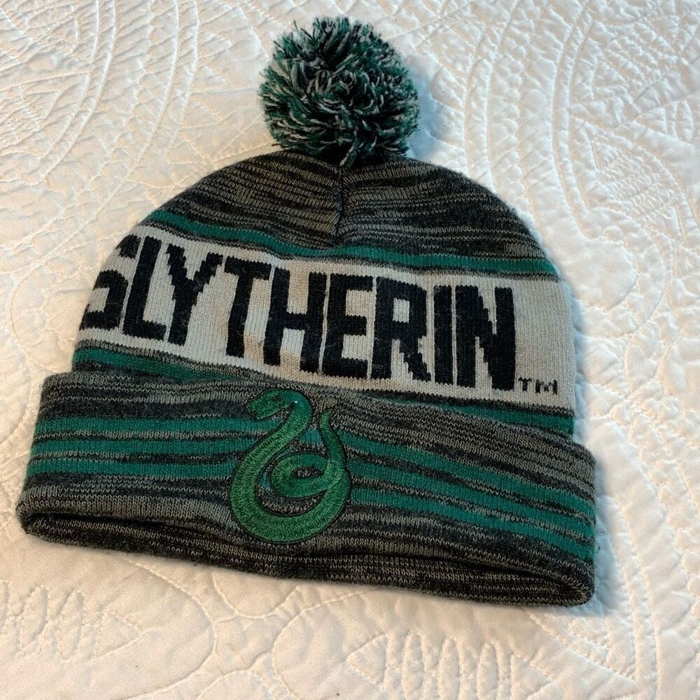Harry Potter slytherin knit hat adult unisex osfm